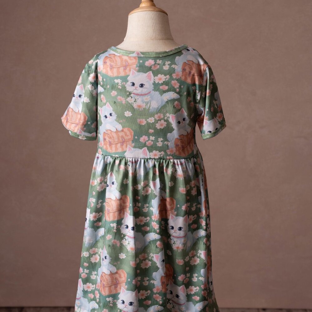 GLK Kitten dress, size 4 - Picture 2 of 3